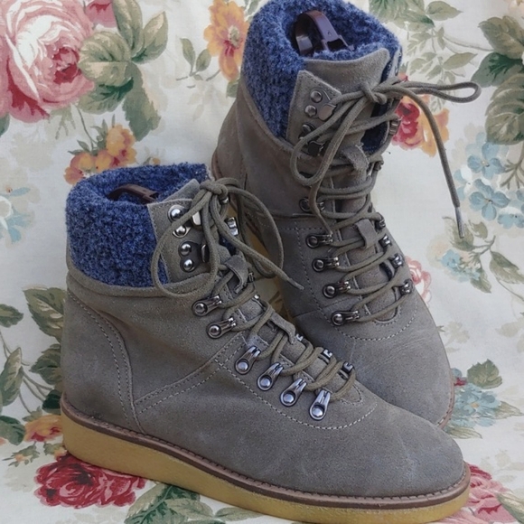 Urban Outfitters Women's Gum Sole Hiker Style Suede Boots Grey & Blue size 8.5 - Picture 5 of 17